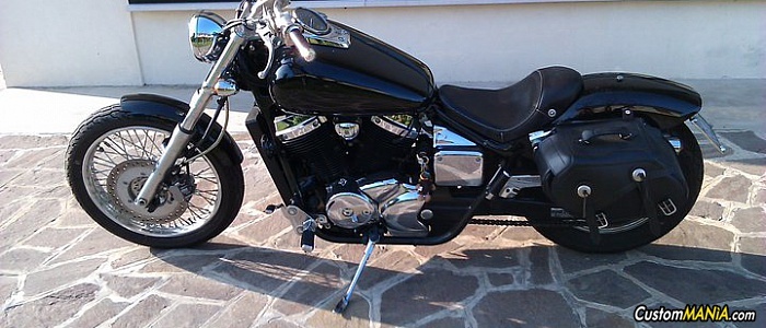 honda-vt-750-black-widow