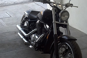 honda-vt-750-black-widow