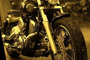 yamaha-xvs-1100-drag-star