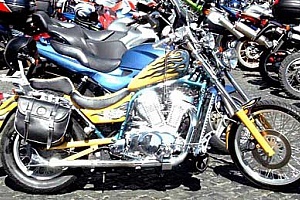 suzuki-intruder-800