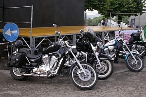 suzuki-intruder-800