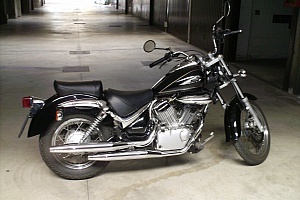 suzuki-intruder-250