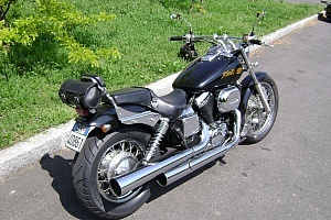 honda-vt-750-black-widow