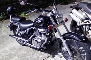 suzuki-intruder-250