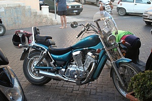 suzuki-intruder-800