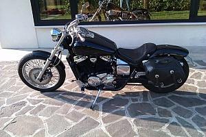 honda-vt-750-black-widow