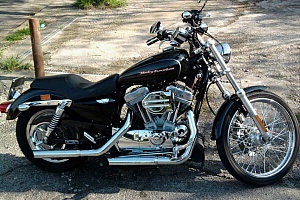 harley-davidson-sportster-xl883c-custom