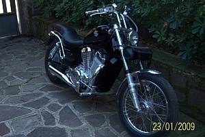 suzuki-intruder-800